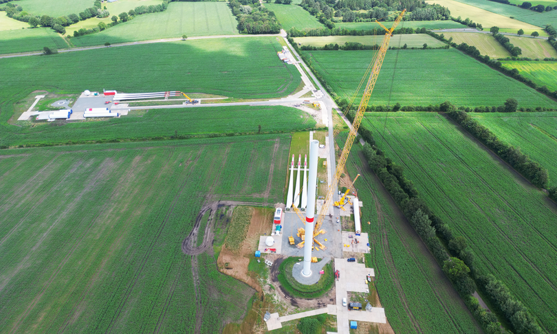 Luftaufnahme von Bauphase in Windpark
