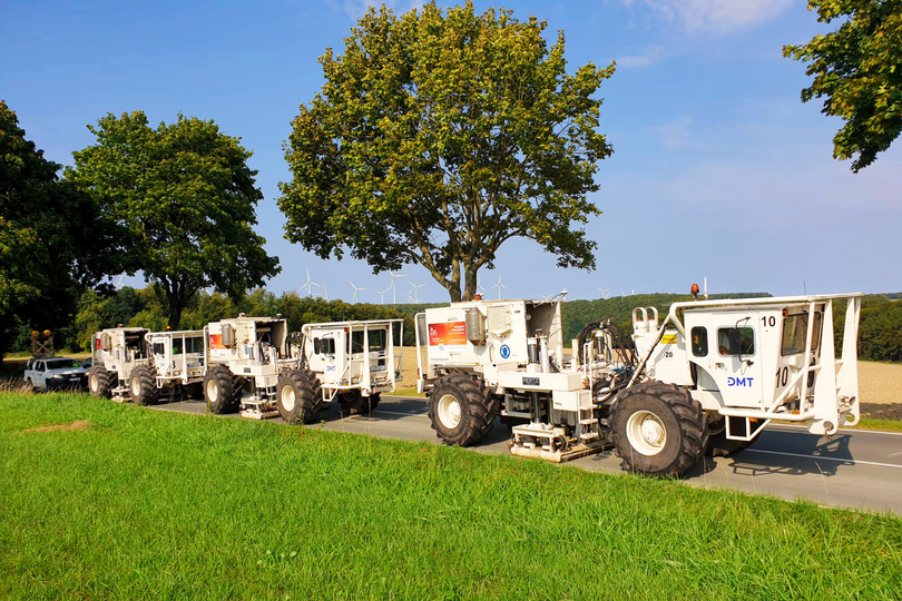 Foto von den Vibro-Trucks 