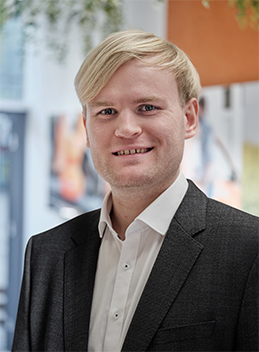 Portraitfoto E-Mobility Berater Benedikt Klinkenberg