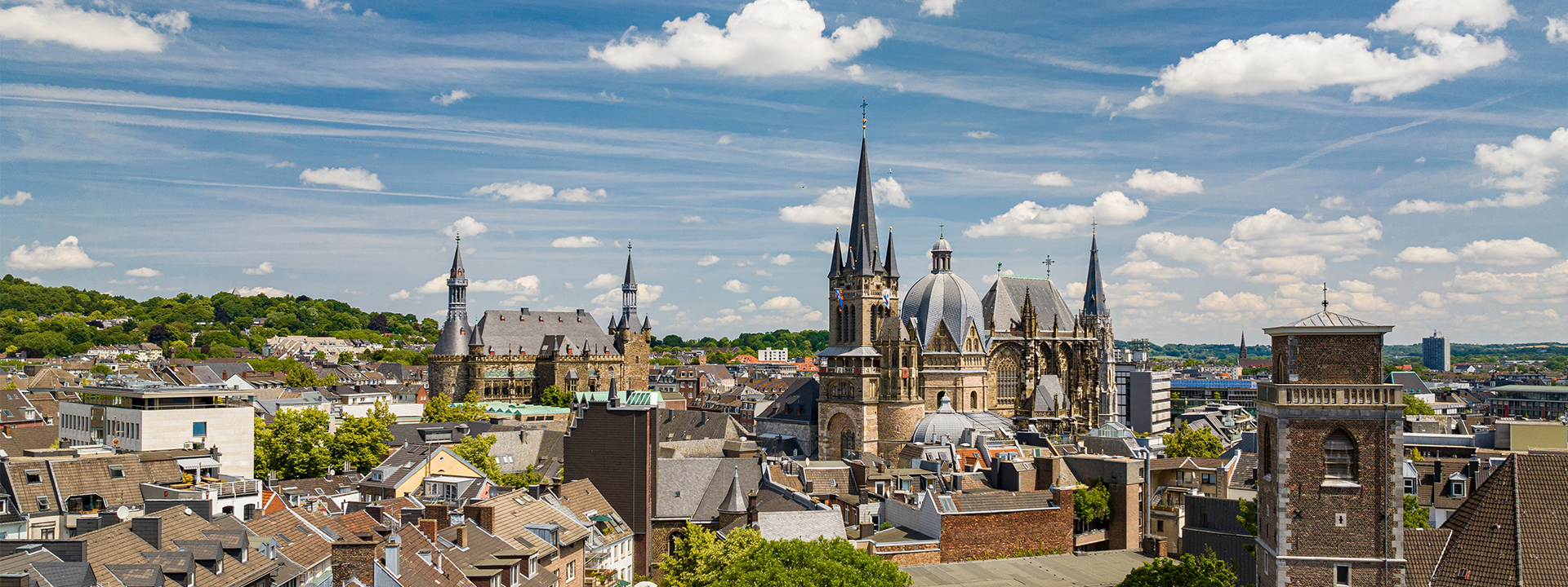 Aachener Dom und Rathaus aus der Vogelperspektive